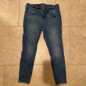 Torrid jegging with three button fly